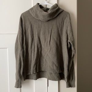 Turtle neck sweater
